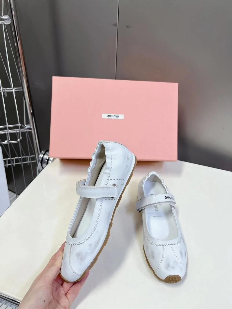 Snug Miu Miu Shoes 7524