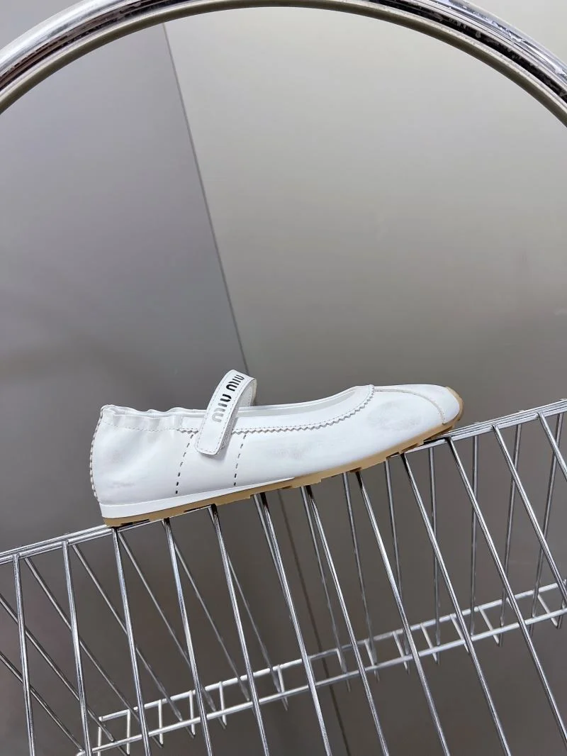 Snug Miu Miu Shoes 7524