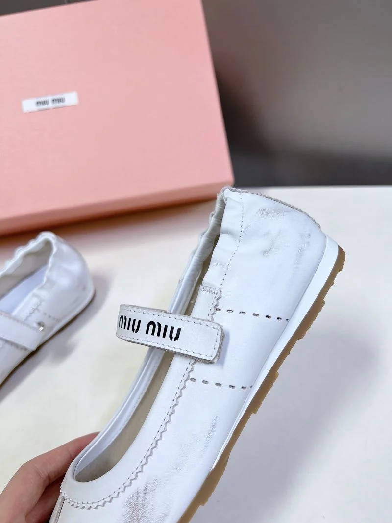 Snug Miu Miu Shoes 7524