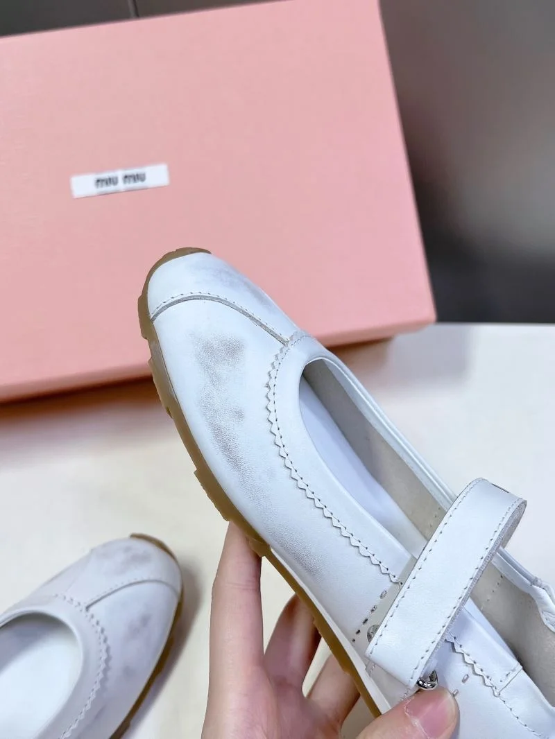 Snug Miu Miu Shoes 7524
