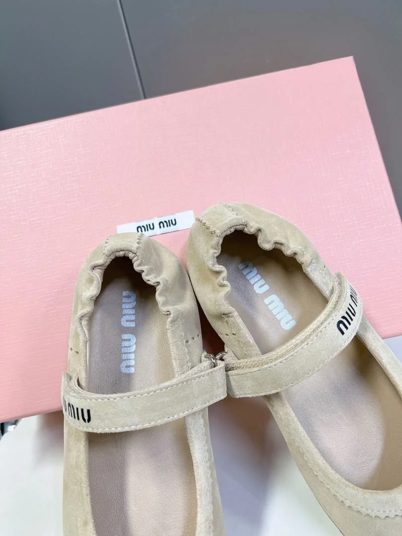 Miu Miu Shoes Durable 7537