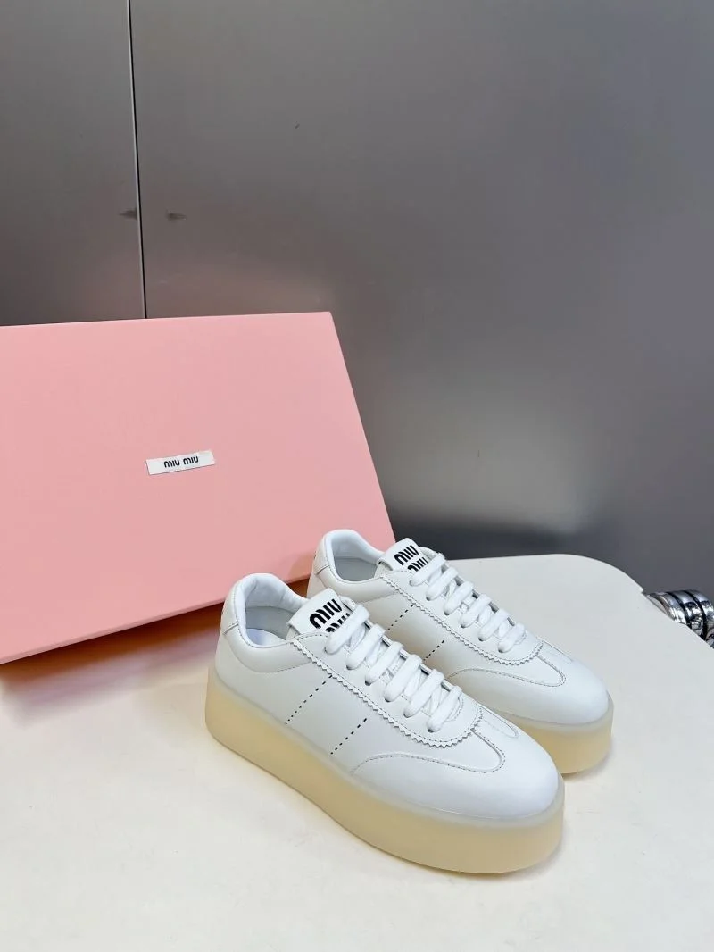 Practical Miu Miu Shoes 7462
