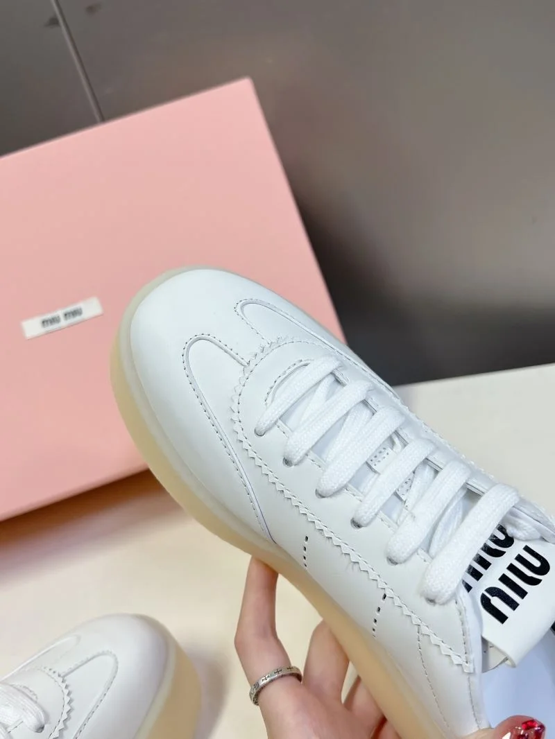Practical Miu Miu Shoes 7462
