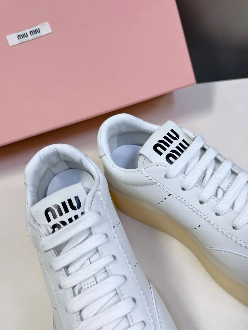 Practical Miu Miu Shoes 7462