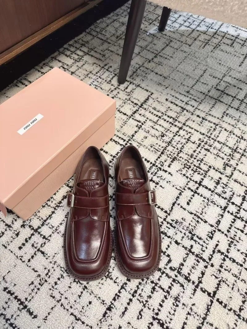 Miu Miu Shoes Lightweight 7463