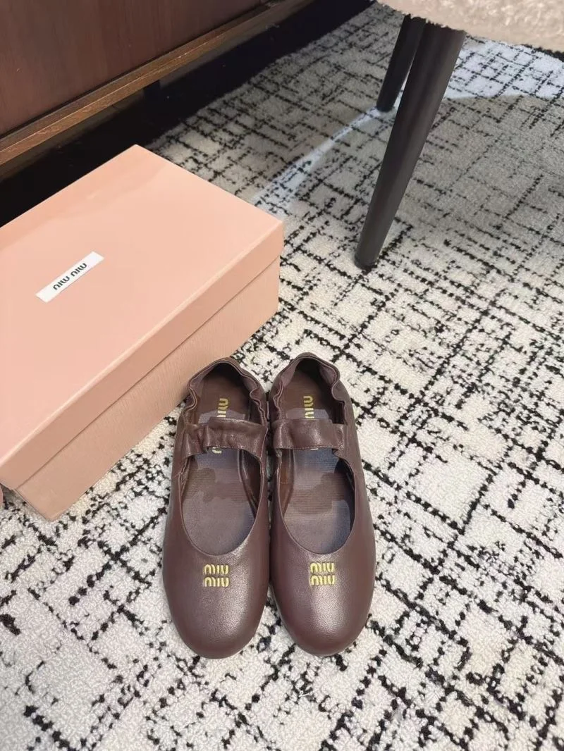 Miu Miu Shoes Practical 7458