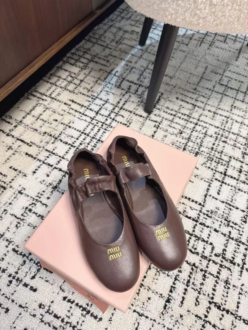 Miu Miu Shoes Practical 7458
