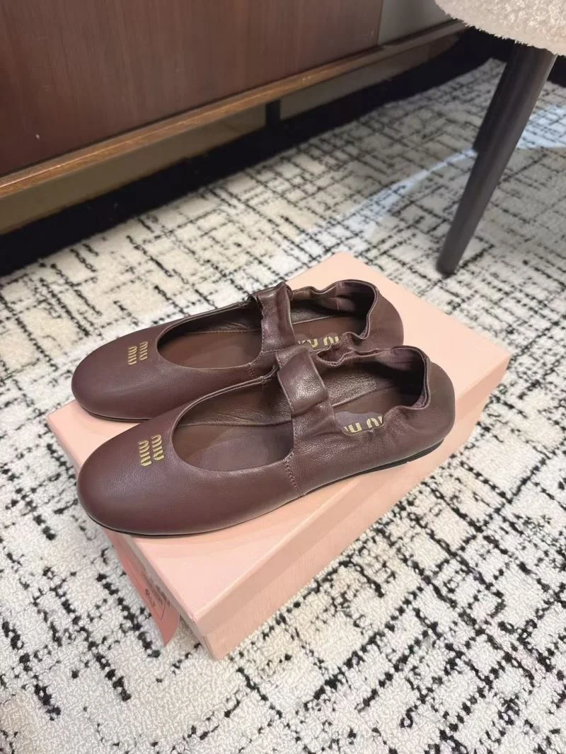 Miu Miu Shoes Practical 7458