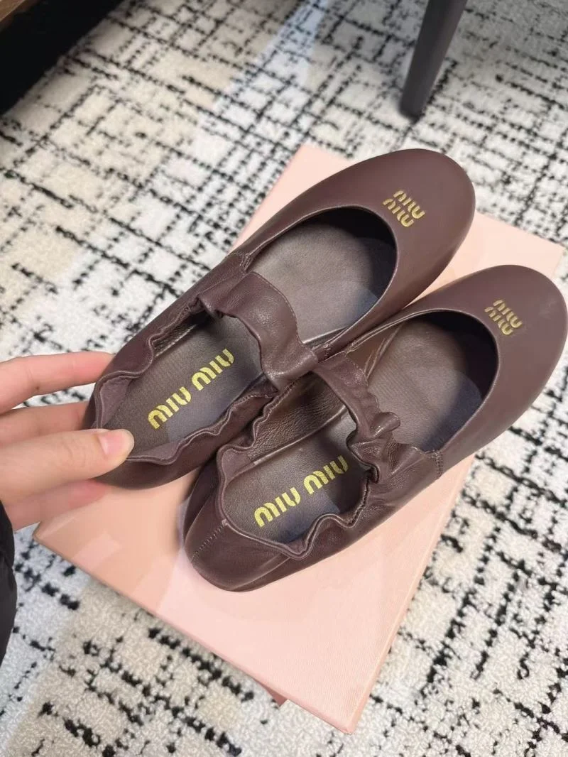 Miu Miu Shoes Practical 7458
