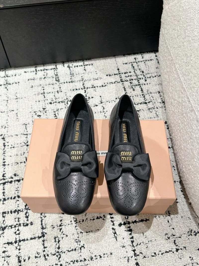 Refined Miu Miu Shoes 7457