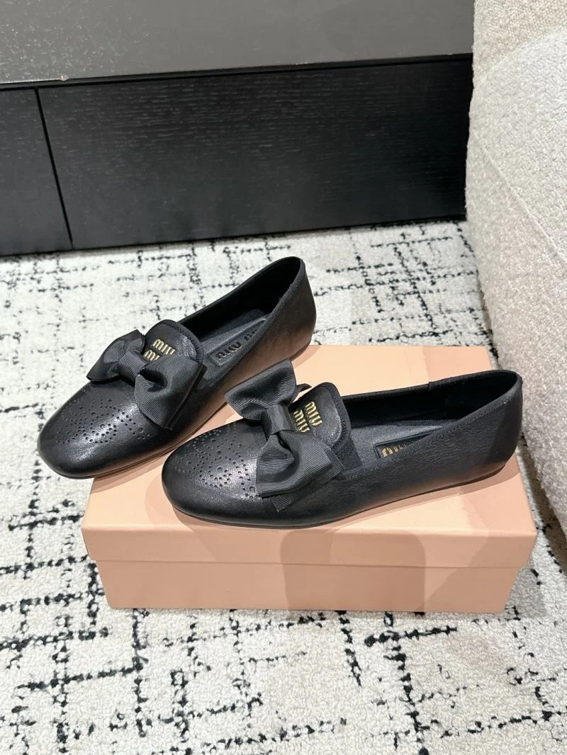 Refined Miu Miu Shoes 7457