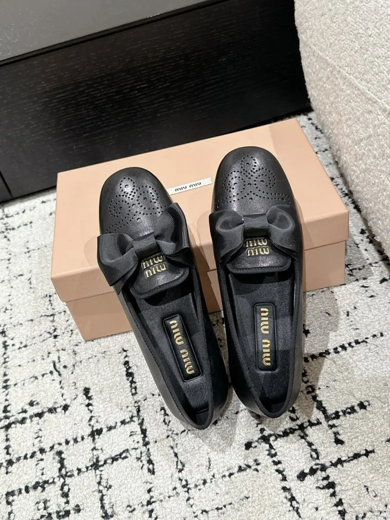 Refined Miu Miu Shoes 7457