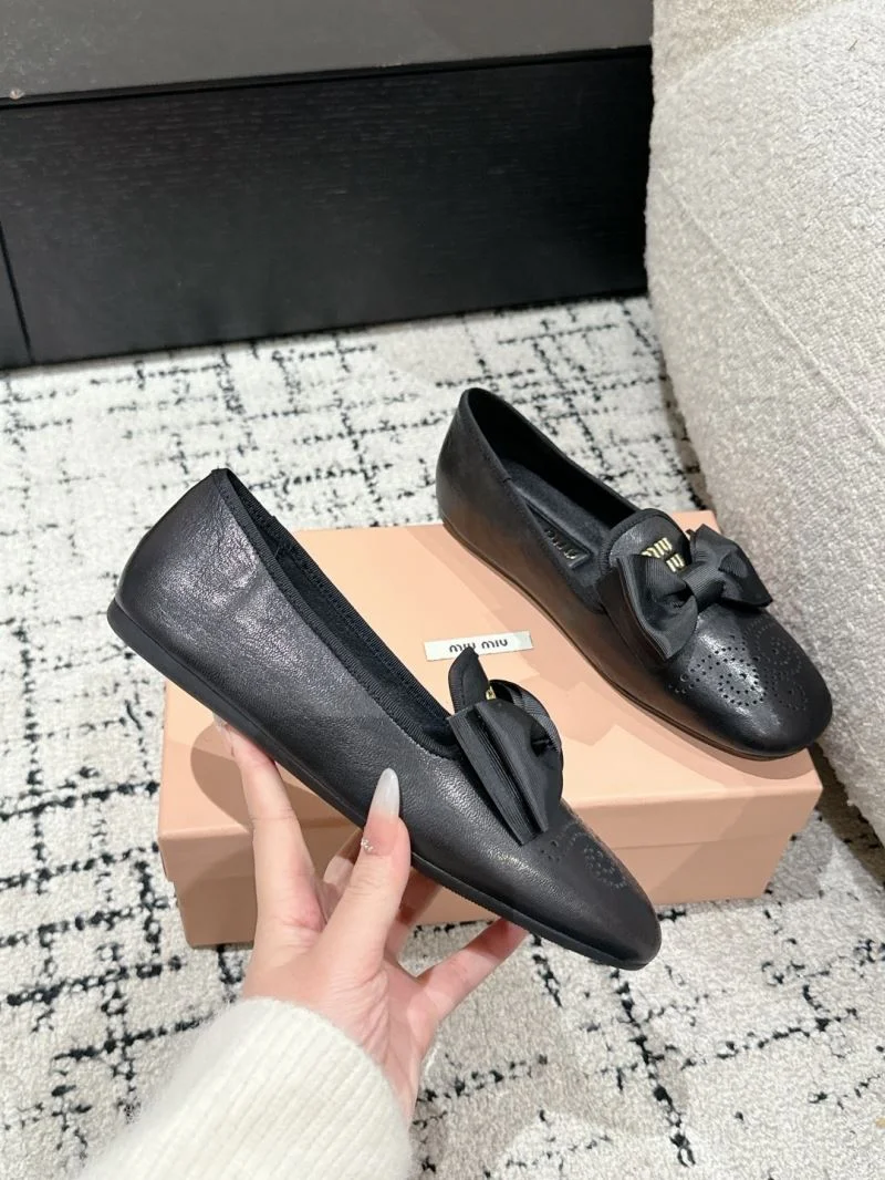 Refined Miu Miu Shoes 7457