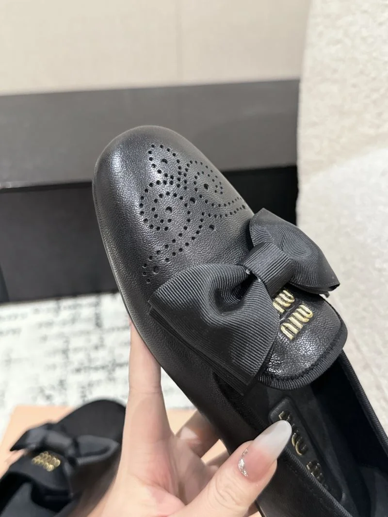 Refined Miu Miu Shoes 7457