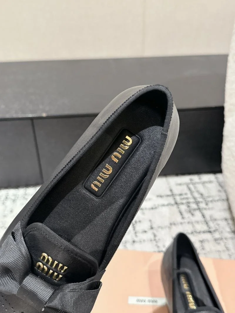 Refined Miu Miu Shoes 7457