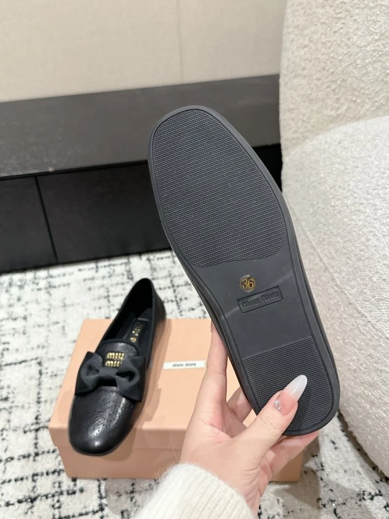 Refined Miu Miu Shoes 7457