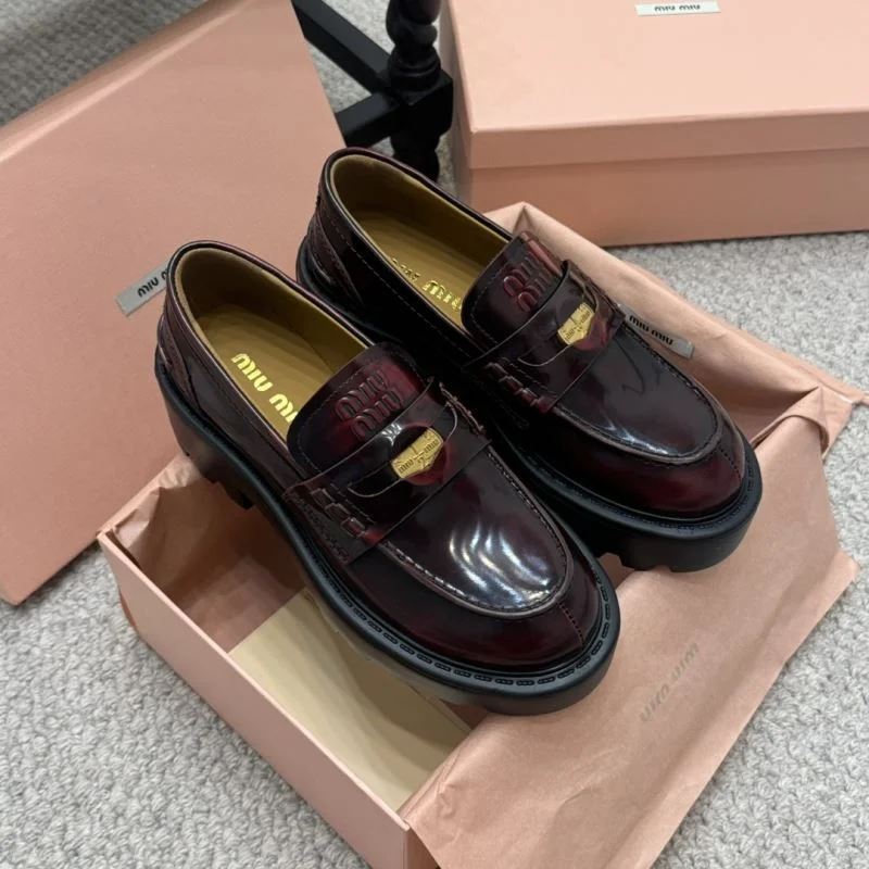 Sporty Miu Miu Shoes 7447