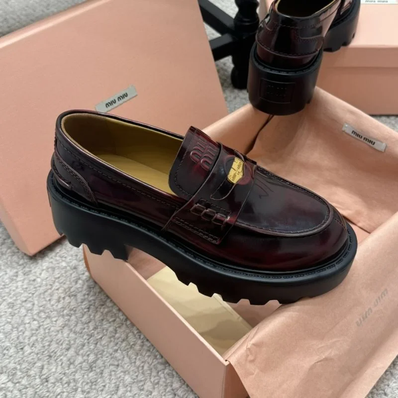 Sporty Miu Miu Shoes 7447