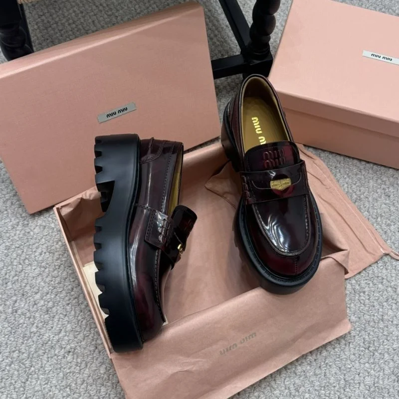 Sporty Miu Miu Shoes 7447