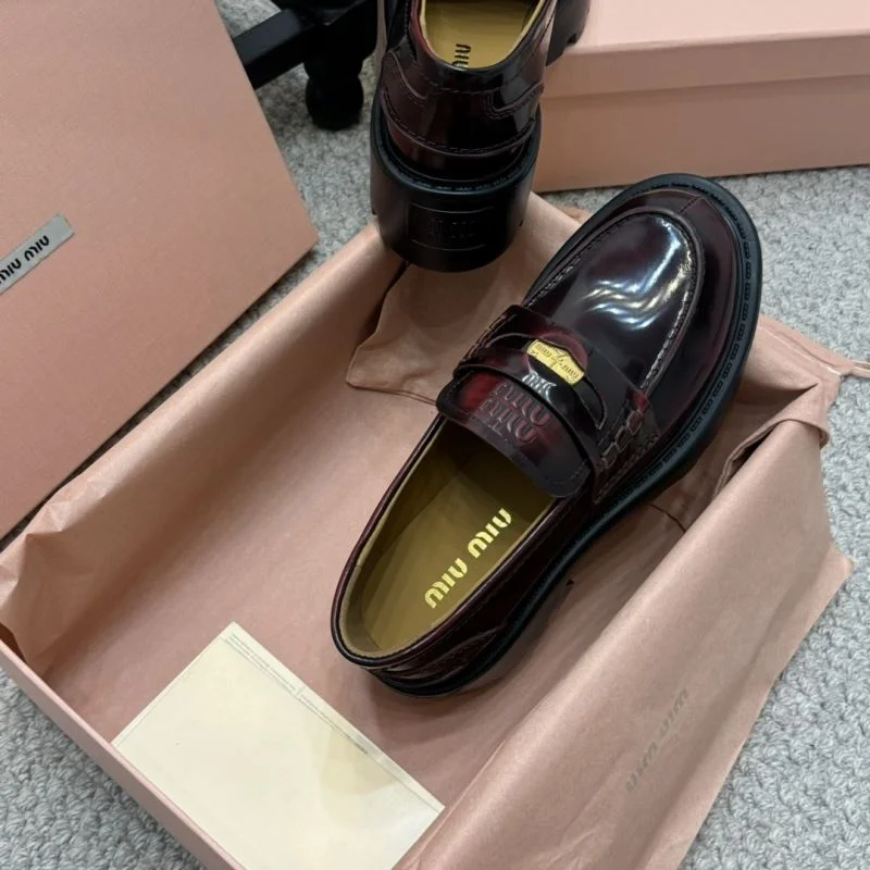 Sporty Miu Miu Shoes 7447