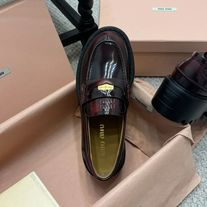 Sporty Miu Miu Shoes 7447