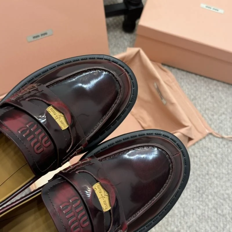 Sporty Miu Miu Shoes 7447