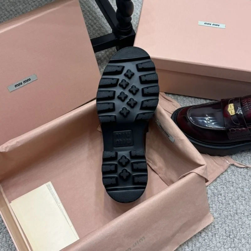 Sporty Miu Miu Shoes 7447