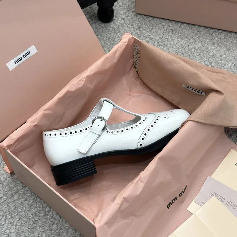 Miu Miu Shoes Bold 7428