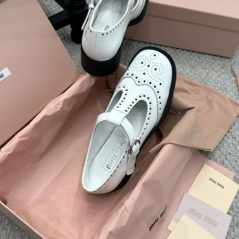 Miu Miu Shoes Bold 7428