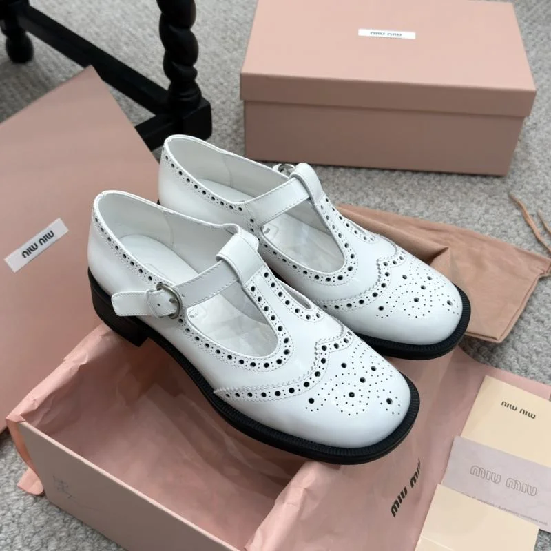 Miu Miu Shoes Bold 7428