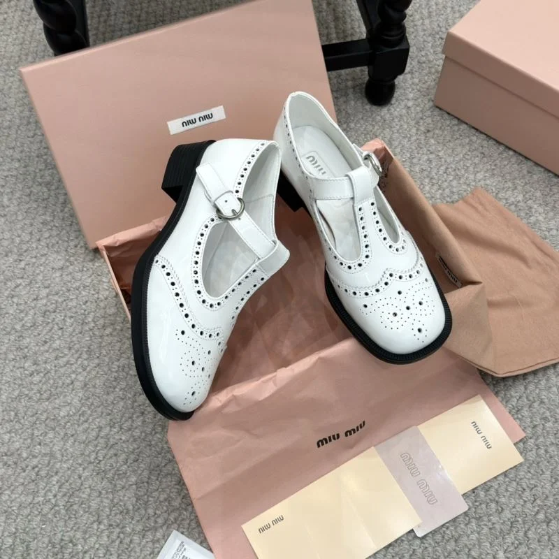 Miu Miu Shoes Bold 7428