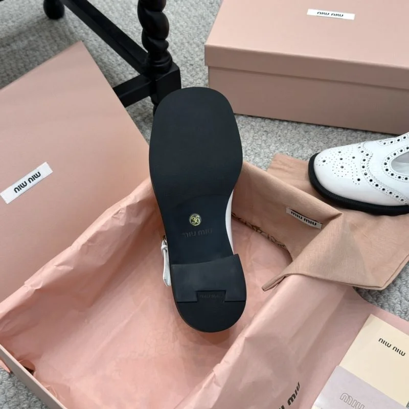 Miu Miu Shoes Bold 7428