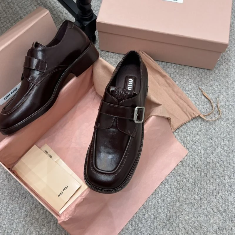 Miu Miu Shoes Compact 7423