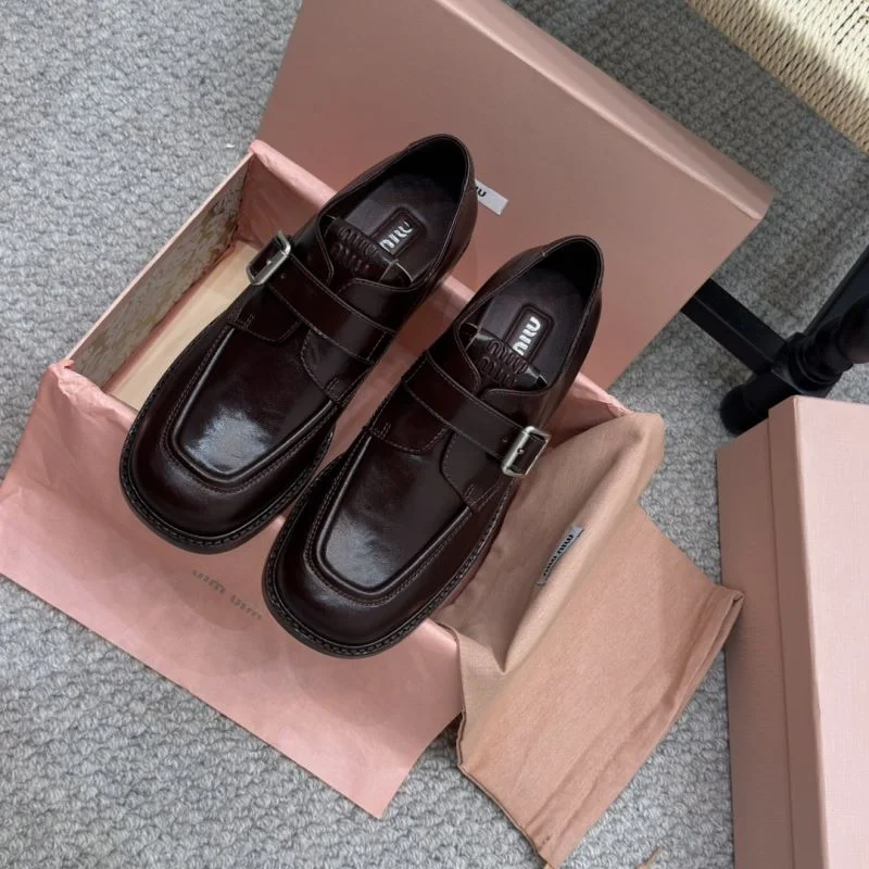 Miu Miu Shoes Compact 7423