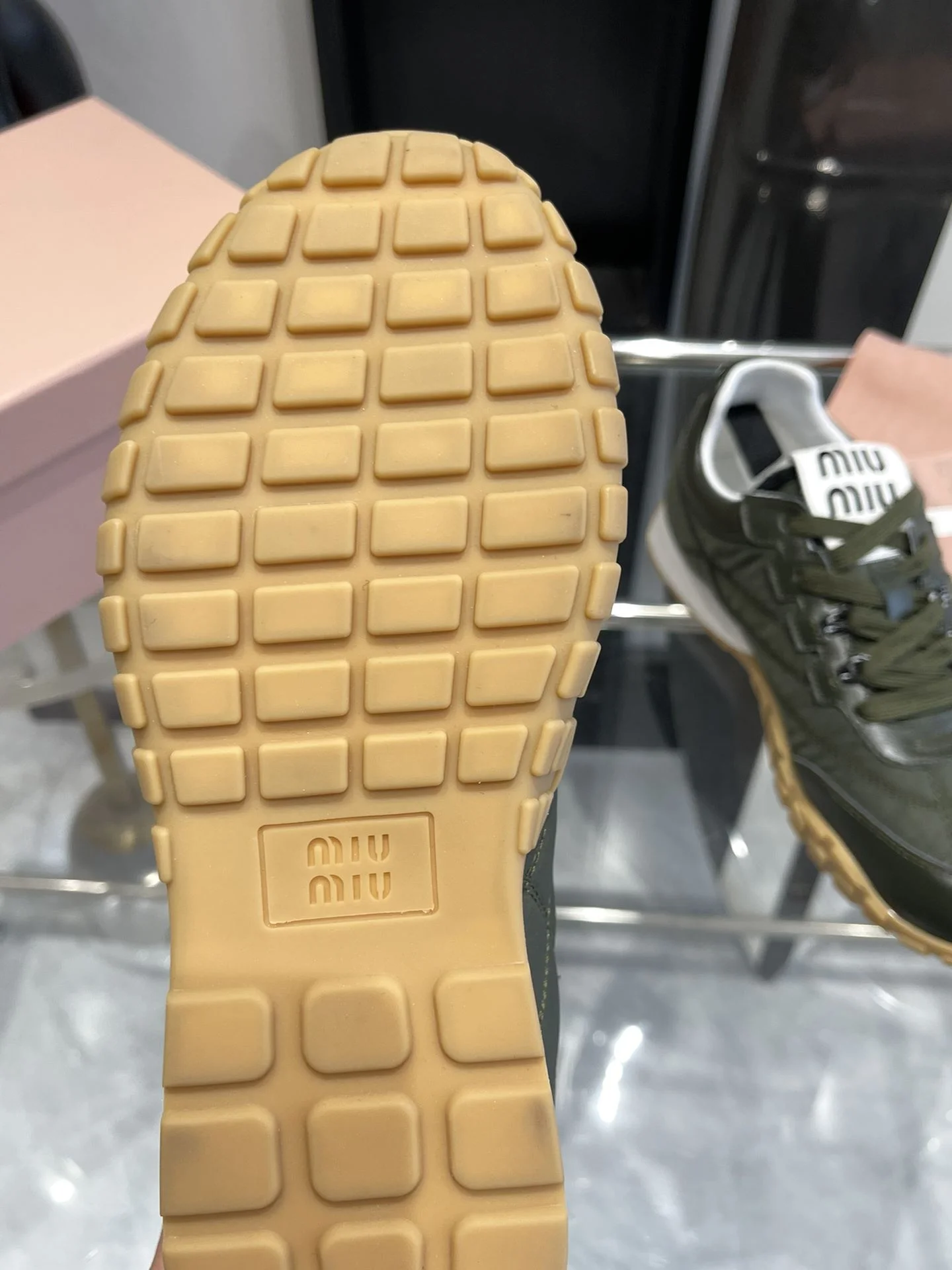 WrinkleFree Miu Miu Shoes 7401