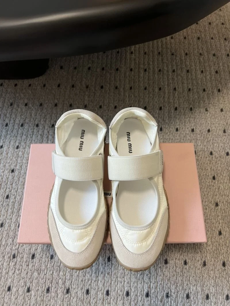 Miu Miu Shoes Versatile 7382