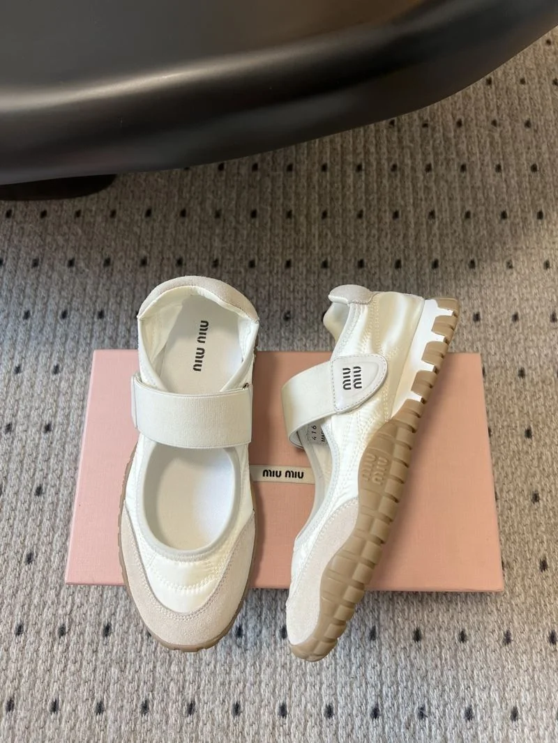Miu Miu Shoes Versatile 7382