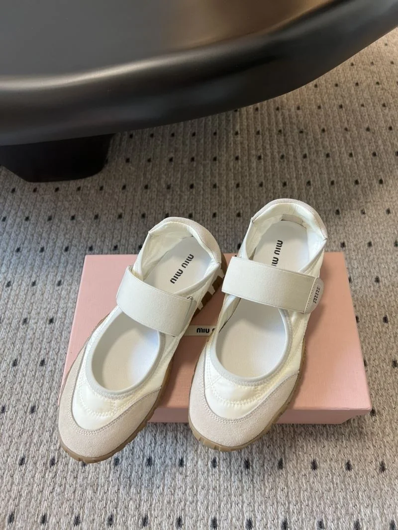 Miu Miu Shoes Versatile 7382