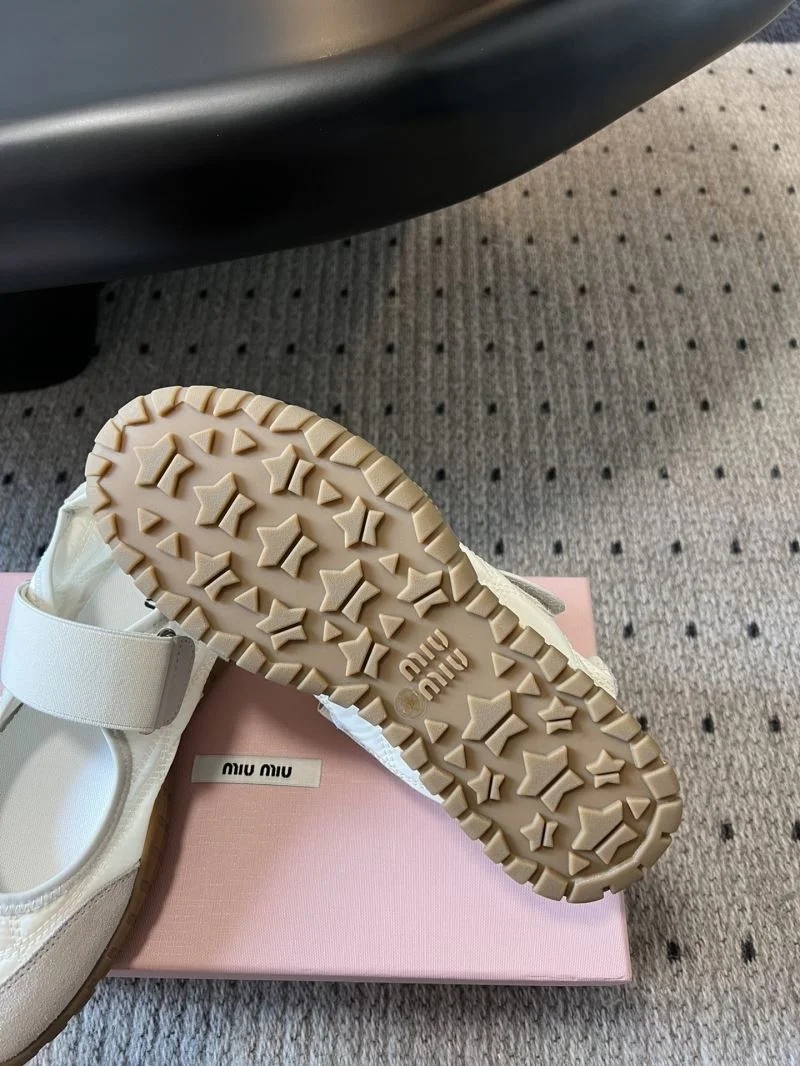 Miu Miu Shoes Versatile 7382