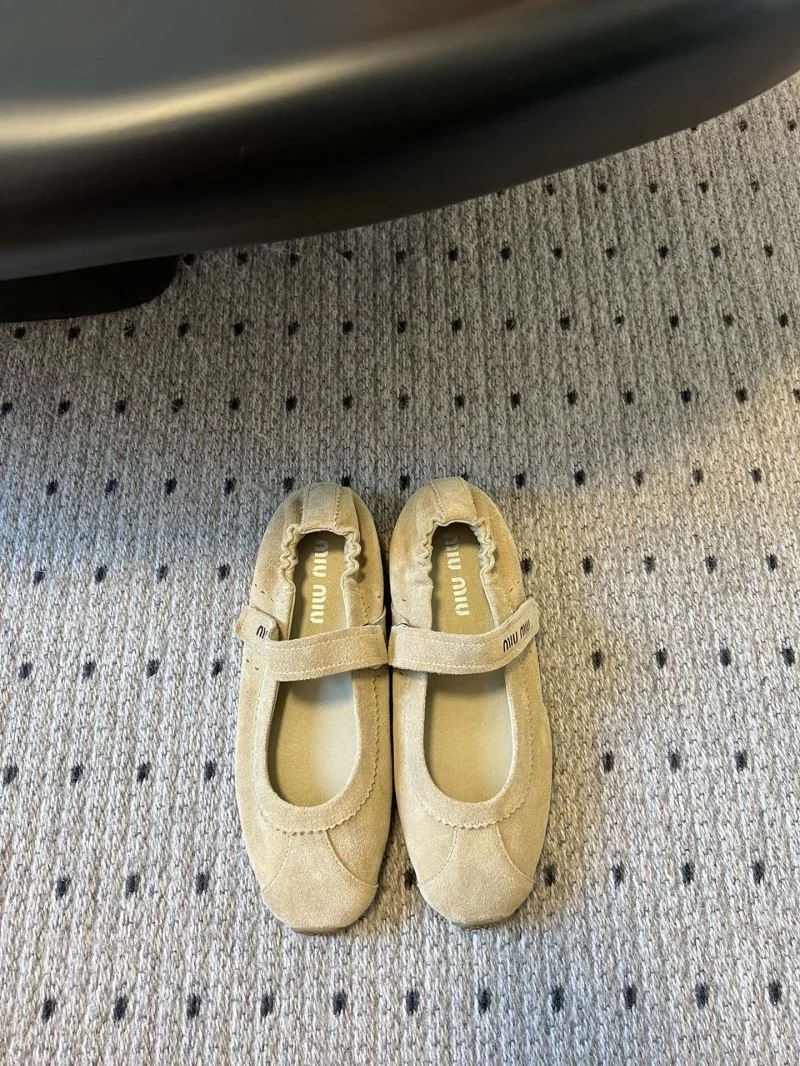 Functional Miu Miu Shoes 7371