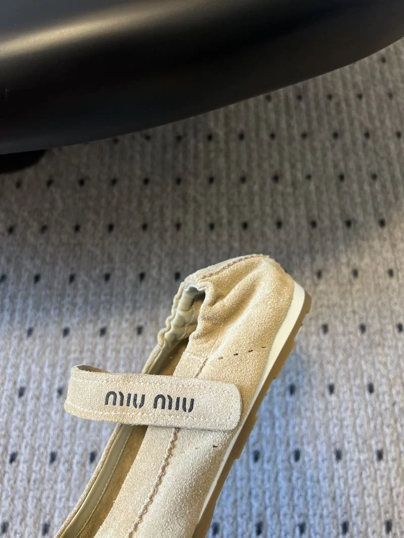 Functional Miu Miu Shoes 7371