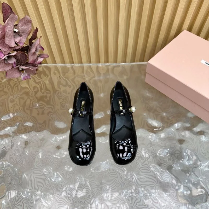 Minimalist Miu Miu Shoes 11556