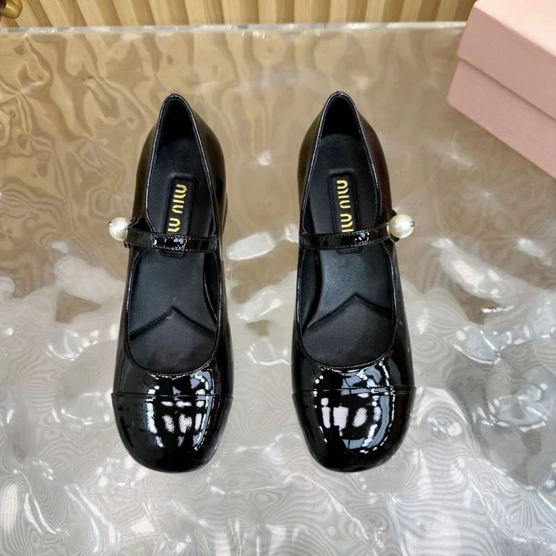 Minimalist Miu Miu Shoes 11556