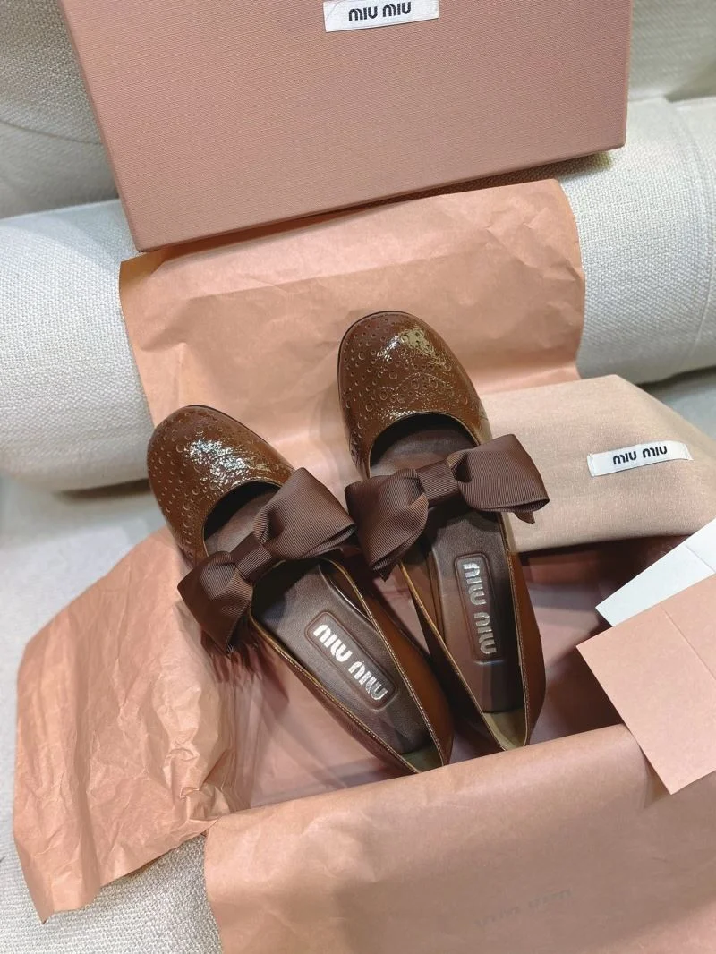 Miu Miu Shoes Lightweight 11529