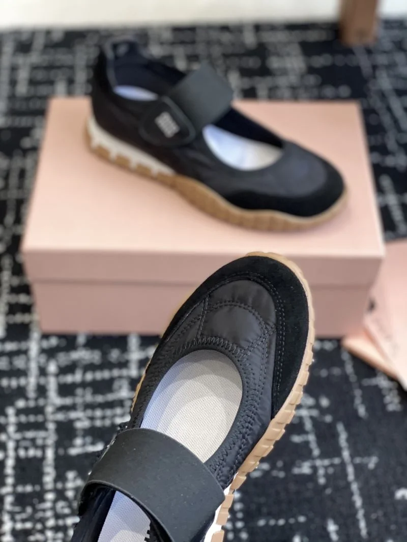 Miu Miu Shoes WaterResistant 11525