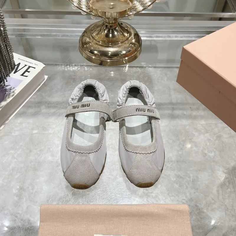 Sleek Miu Miu Shoes 9478