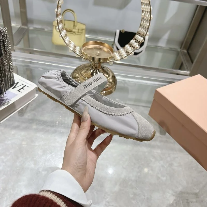 Sleek Miu Miu Shoes 9478