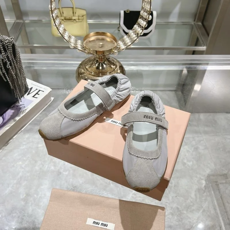 Sleek Miu Miu Shoes 9478