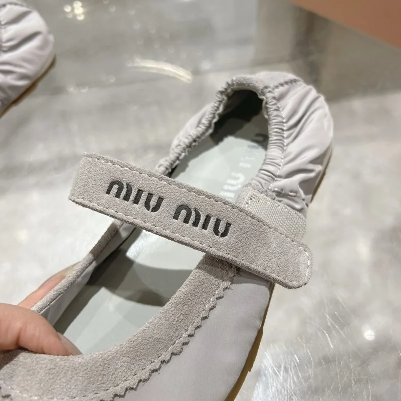 Sleek Miu Miu Shoes 9478