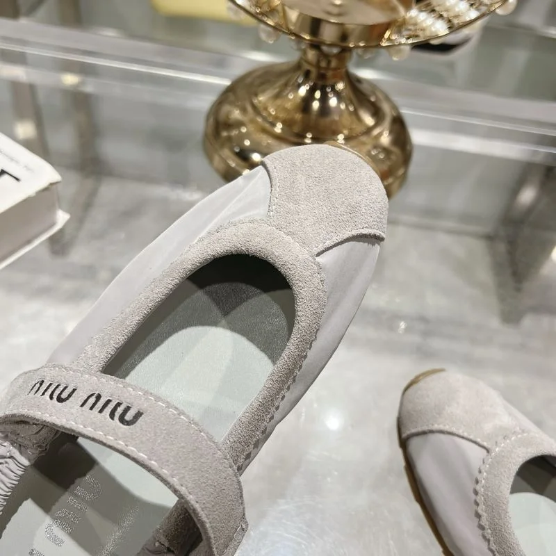Sleek Miu Miu Shoes 9478